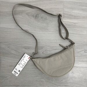 Uniqlo Round Ultra Mini Bag